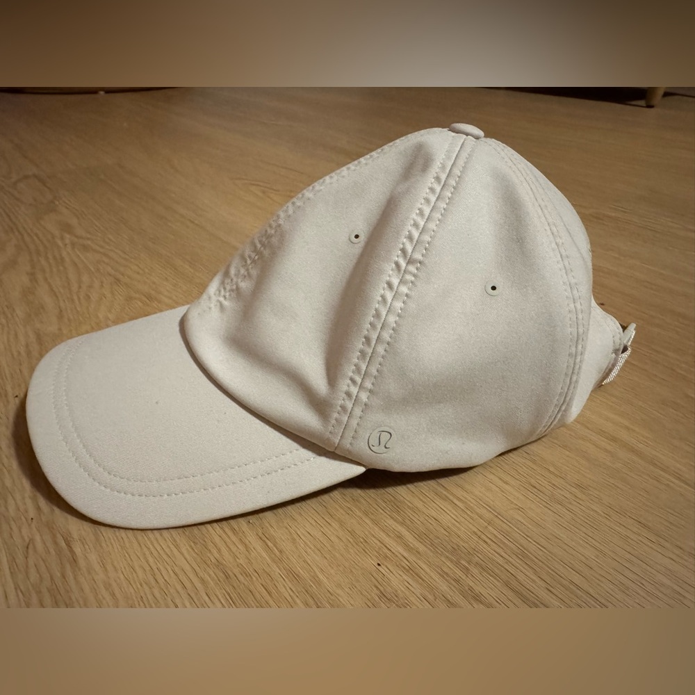 Lululemon Beige and Gray Cap